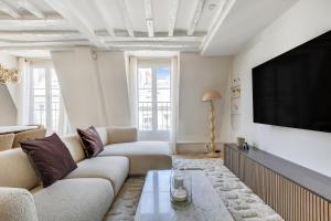 Pick A Flats Apartment in Champs-Elysées - Rue Ponthieu