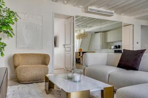 Pick A Flats Apartment in Champs-Elysées - Rue Ponthieu