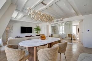 Pick A Flats Apartment in Champs-Elysées - Rue Ponthieu