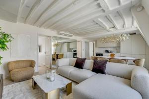 Pick A Flats Apartment in Champs-Elysées - Rue Ponthieu