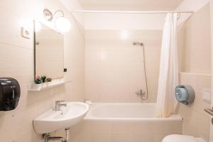 Cozy One Bedroom Apartments by Prime Stay