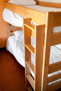 Hotels Logis Hotel du Commerce : Chambre Familiale