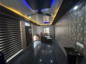 The Nawabs Farmhouse - Pool & Party Farm Stay