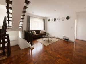 Bed & Breakfast in BF Homes, Parañaque City