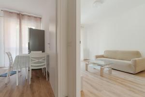 GuestHost - Cozy Balcony Flat Milano Comasina MM3
