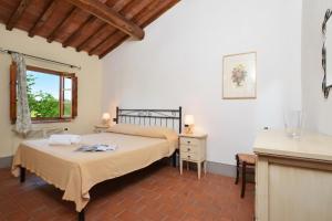 Francigena Apartments with Shared Pool and Private Garden