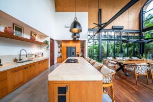 Serene 5 BR Villa in Cemagi - Villa Vastaya