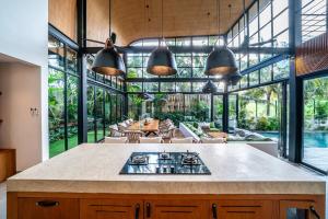 Serene 5 BR Villa in Cemagi - Villa Vastaya