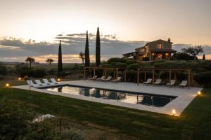 Pennella - Casale Panoramico con Piscina Privata