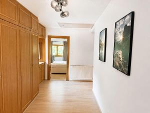 Aparthaus Dittelbach by Faraway Homes