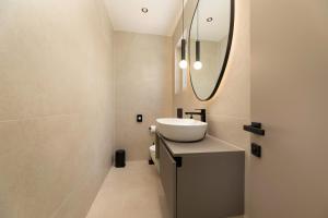 Villa Cremona 2 by El-pi Tours