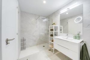 New apartment with a private garden and resort amenities