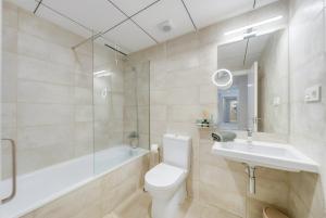 New apartment with a private garden and resort amenities