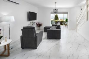 Marina del Sol Apartments by Alfresco Stays