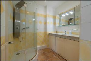 Penthouse sea view and pool A C 6P– Cannes