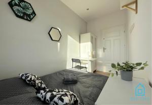 Big Ben Room - Peaceful Retreat, 10 Minutes to Gdańsk Old Town & Seaside