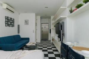 LYNA Home - Gold