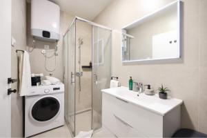 Bokan luxury 1 BDR apartment w parking