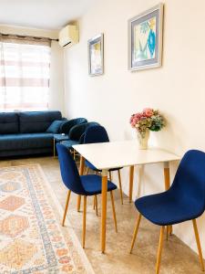 Luxury apartment in Emerald Hills