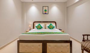 Hotel Paras
