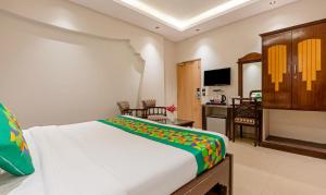 Hotel Paras