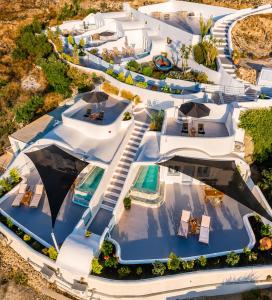 Sun Angelos Oia - Luxury Cave Suites