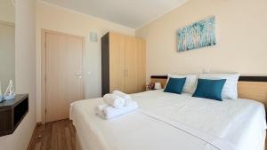 Panoramic Sea & Pool Views - Obzor Beach C204
