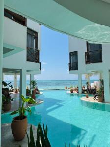ZAN Tropical Beach Adults Only