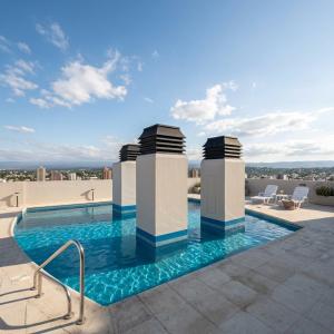 Torre Melos, 2do piso, centro, con cochera