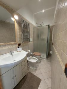 DeShome Apartment