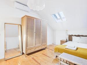 1BR w AC – Alfama, Ideal for Long Stays | By Airnest