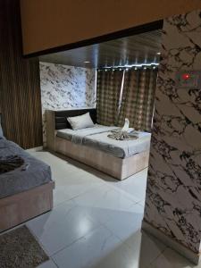 Theglassystay