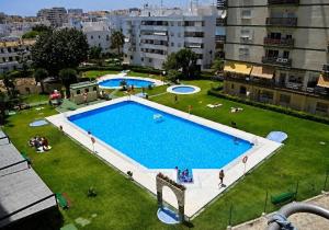 Edificio Las Naciones PISCINAS, y Vistas a 200 M DEL MAR