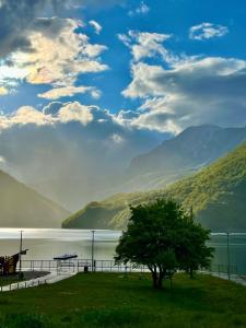 Capital Apartments - Premium luxury by the lake