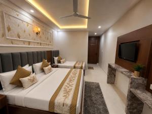 Hotel Royal Dot Managed By Sitara Group, Haridwar #private parking