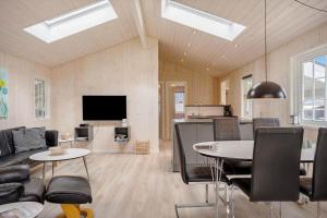SJ215-Bjert-Binderup-Strandpark-6