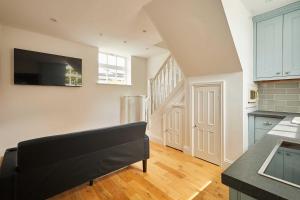Host & Stay - The Spinney