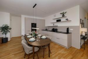 Luxuriöses 4-Zimmer-Apt im Boutique-Stil I Top-Lage I Familienfreundlich I Balkon I Küche I Netflix I Kostenloser Parkplatz I 110 m2