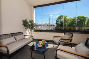 Luxuriöses 4-Zimmer-Apt im Boutique-Stil I Top-Lage I Familienfreundlich I Balkon I Küche I Netflix I Kostenloser Parkplatz I 110 m2