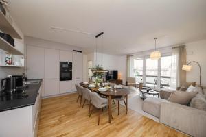 Luxuriöses 4-Zimmer-Apt im Japandi-Stil I Top-Lage I Familienfreundlich I Balkon I Küche I Netflix I Kostenloser Parkplatz I 105 m2