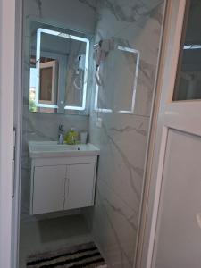DIO Rooms 5