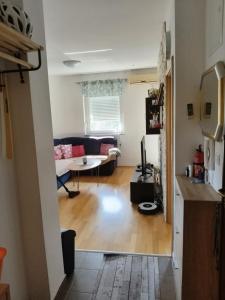 Apartman Nada, quiet street location