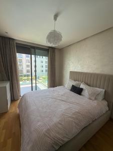 Modern 1BR Pool & Terrace in Orangeraie Rabat
