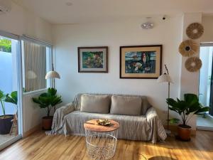 Yuhum Boracay Suites