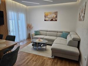 Airport Jana lux apartment