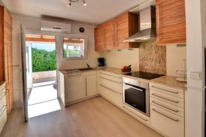 Villa Punta Boca by Villa Select