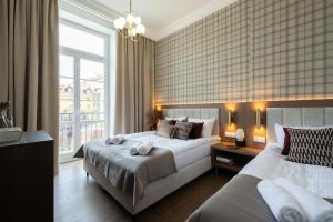 Movo Royal Old Town Apartment