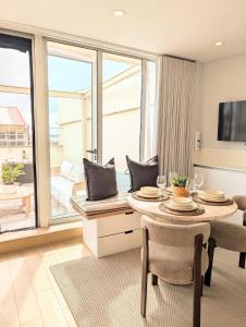 Cozy penthouse 2-bedrooms