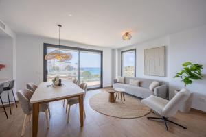 Allonbay Aster 6 - Stunning Penthouse with Sea Views