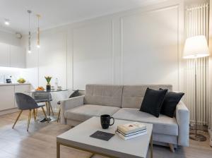 Urban Apartments - Mennica Residence - Great Location&204